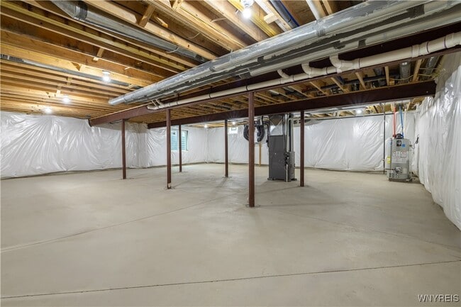 Building Photo - 10 Bentley Dr