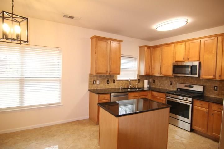 Building Photo - 700 Moonlight Way