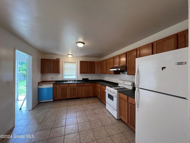 Building Photo - 313 Chiswell Rd