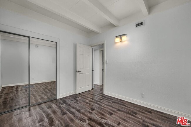 Building Photo - 130 Montreal St