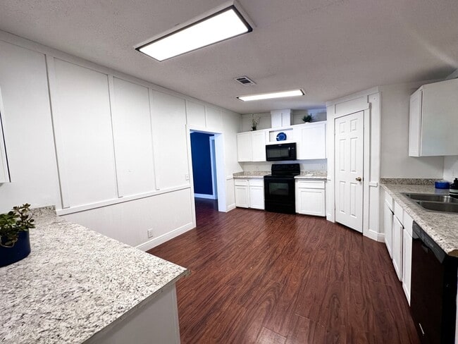 Building Photo - 2325 Salt Creek Trail