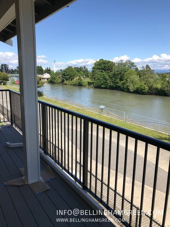 Building Photo - 2008 Cherry St