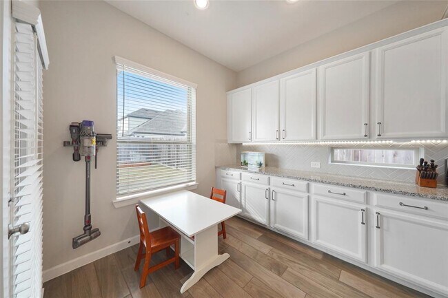 Building Photo - 11103 Bluewater Lagoon Cir