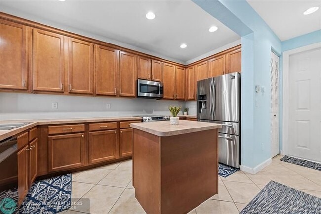 Building Photo - 580 Pacific Grove Dr