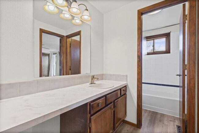 Building Photo - 2264 Danielle Ct