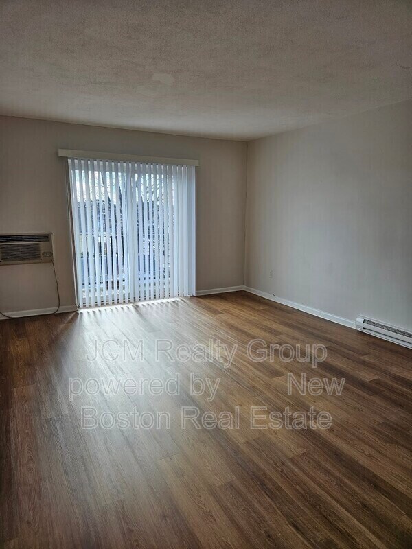 Building Photo - 700 Cummins Hwy