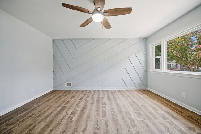 Building Photo - Recently Remodeled, Beautiful 3 Bedroom Home in Norfolk