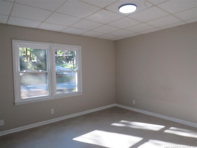 Building Photo - 1608 Fayette Ave