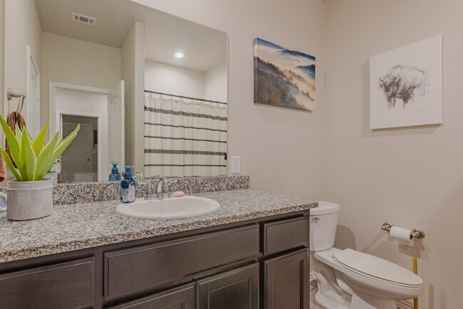 Building Photo - 1928 Ebbets Dr