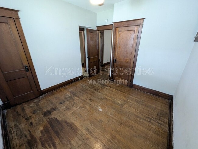 Building Photo - 4725 Ray Ave