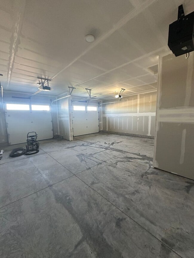 Building Photo - 507 Spaniel Ln