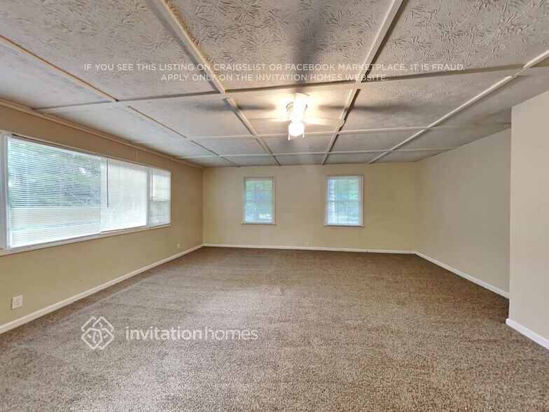 Building Photo - 2135 GA-85