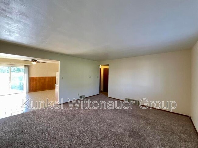 Building Photo - 3114 N Illinois St