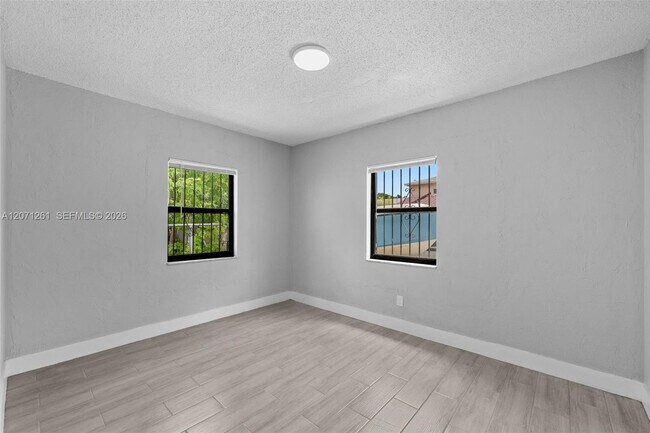 Building Photo - 1227 NW 27th St