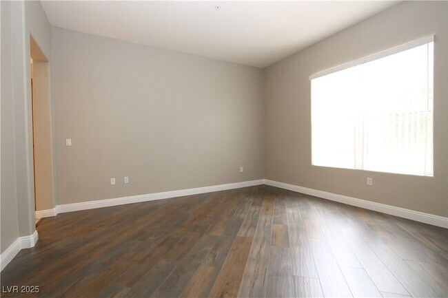 Building Photo - 26 E Serene Ave