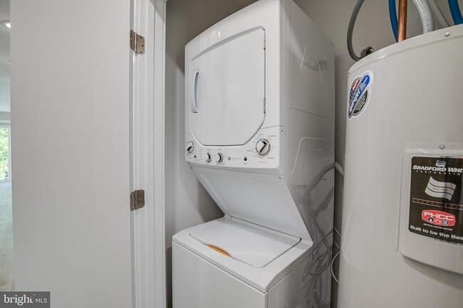 Building Photo - 2015 N College Ave