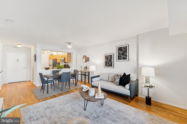 Building Photo - 2320 Wisconsin Ave NW