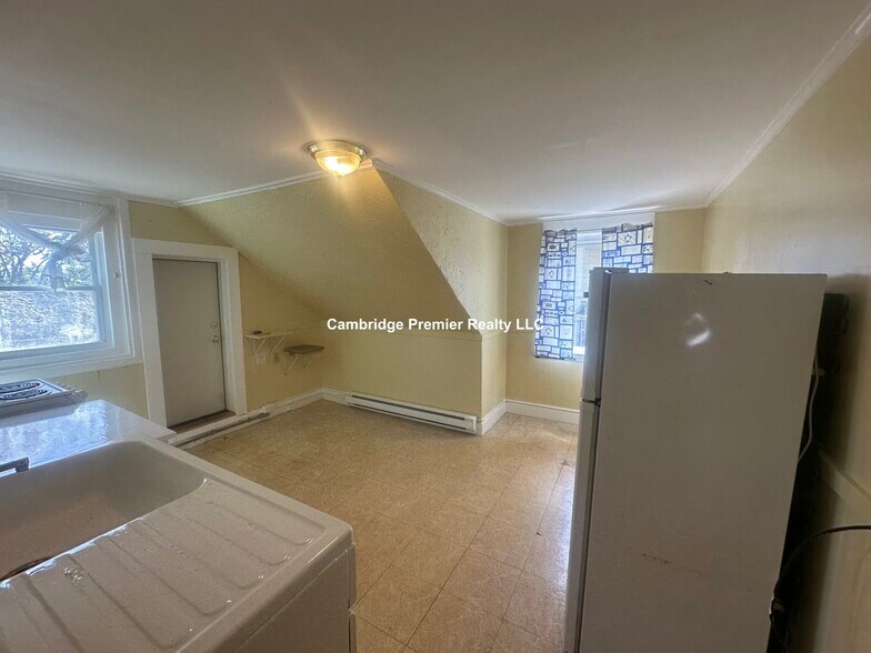 Building Photo - 7A Taylor St
