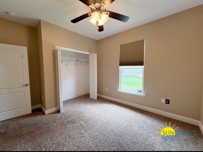 Building Photo - 539 Tom Sawyer Ln