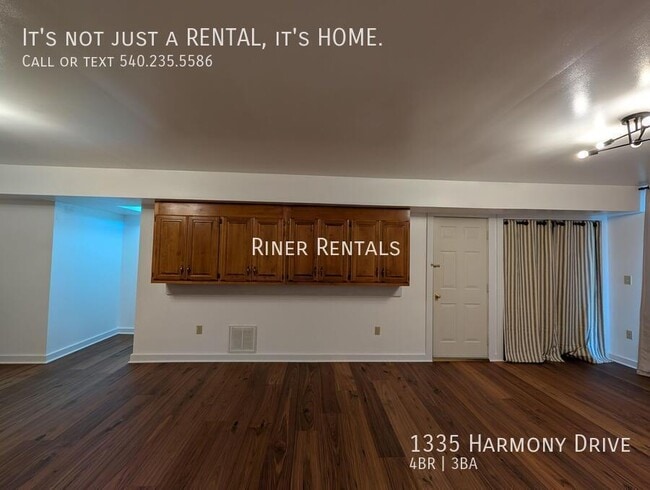 Building Photo - 1335 Harmony Dr