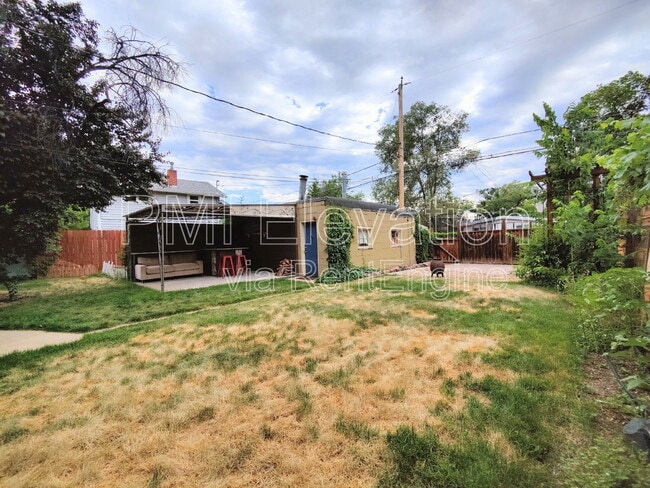 Building Photo - 4185 S Fox St