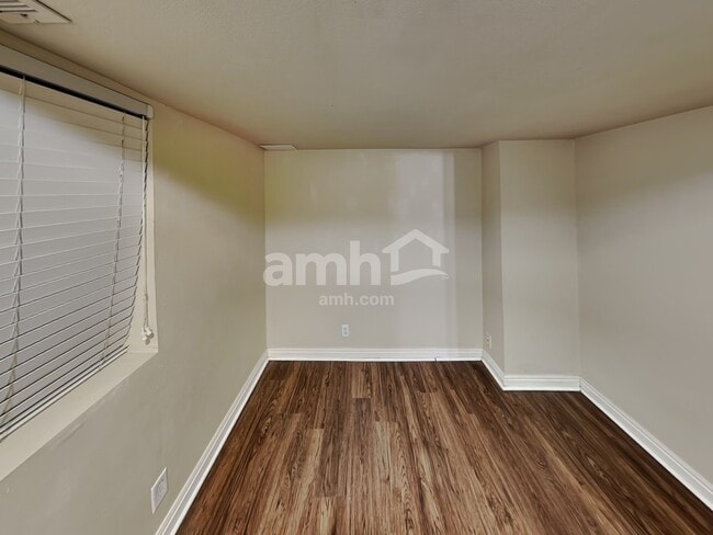 Building Photo - 5052 W Wormwood Dr