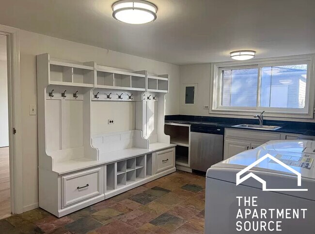 Building Photo - 6711 N East Prairie Rd