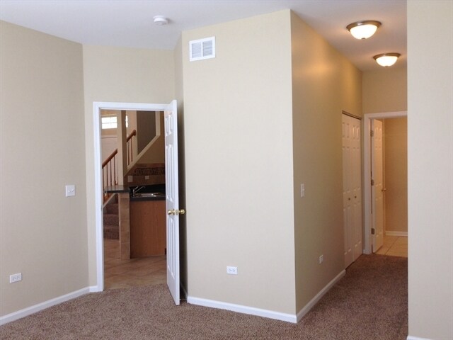 Building Photo - 1437 White Pine Ln