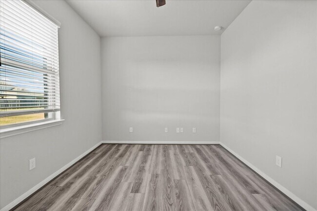 Building Photo - 503 Thunder Cloud Dr