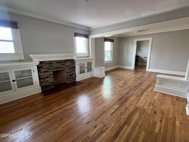 Building Photo - 3716 Jackson Ave