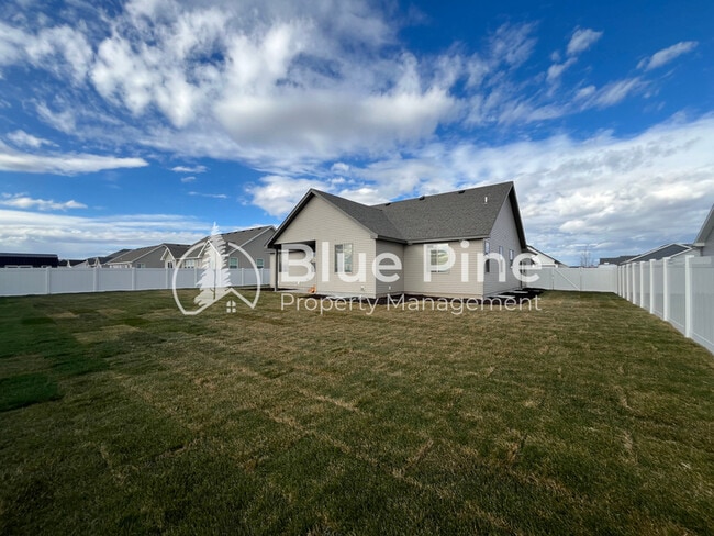 Building Photo - 185 Galena Smt Dr