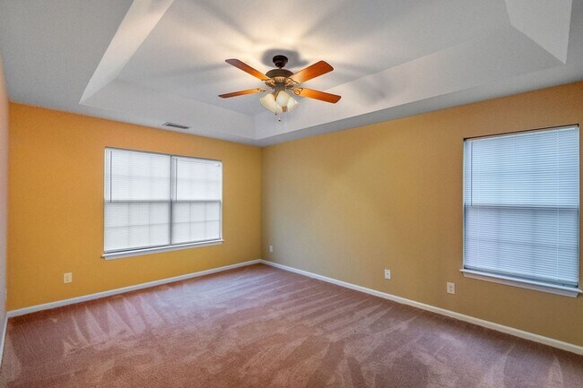 Building Photo - Charming 3BR House with Big bonus room ove...