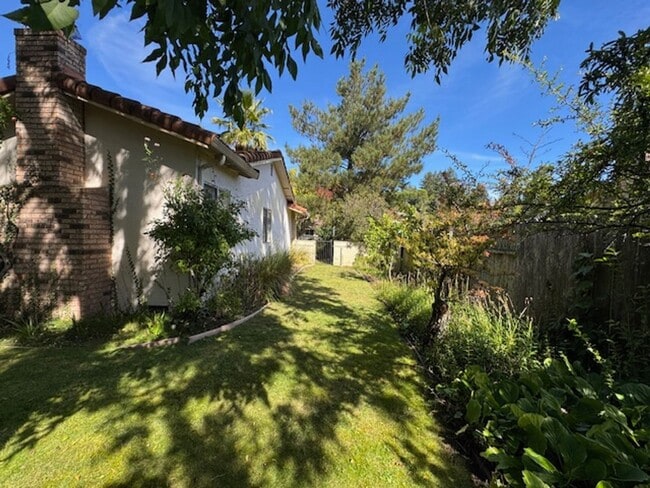 Building Photo - Wonderful single level home in Moraga-grea...