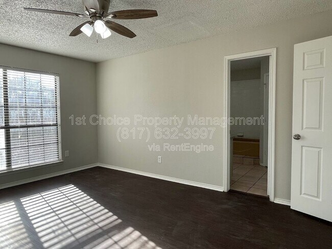 Building Photo - 459 Little Valley Ct