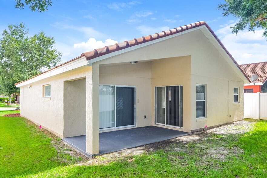 Building Photo - 12436 Sophiamarie Loop