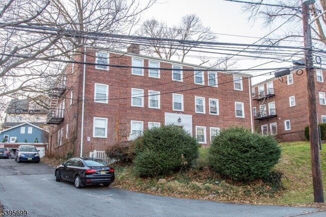 Building Photo - 378 Claremont Ave