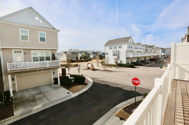 Building Photo - 3 Bedroom Townhome in Spence Crossing! Water/Sewer/Trash/Landscaping INCLUDED! - Attached Garage ...