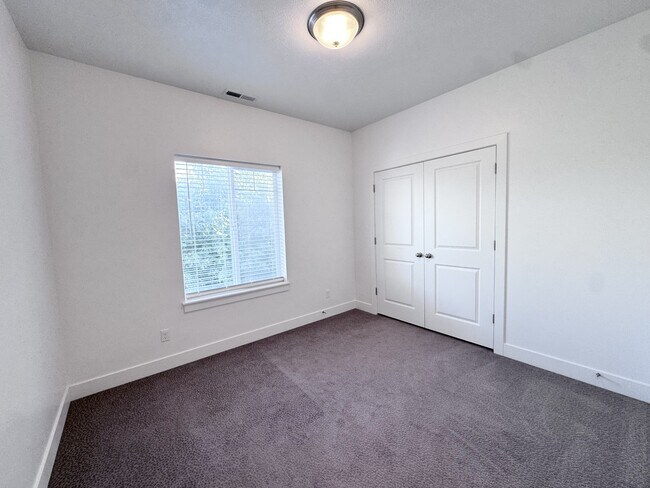 Building Photo - 63 S 300 W