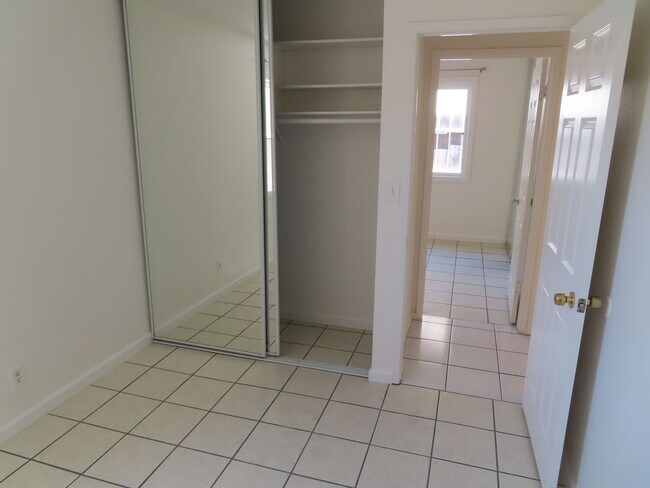 Building Photo - Four bedroom house in Mira Mesa