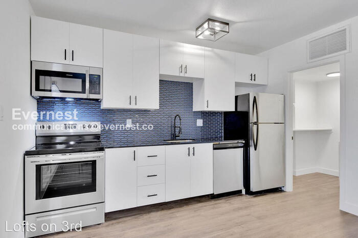 Building Photo - 1401 N 3rd St