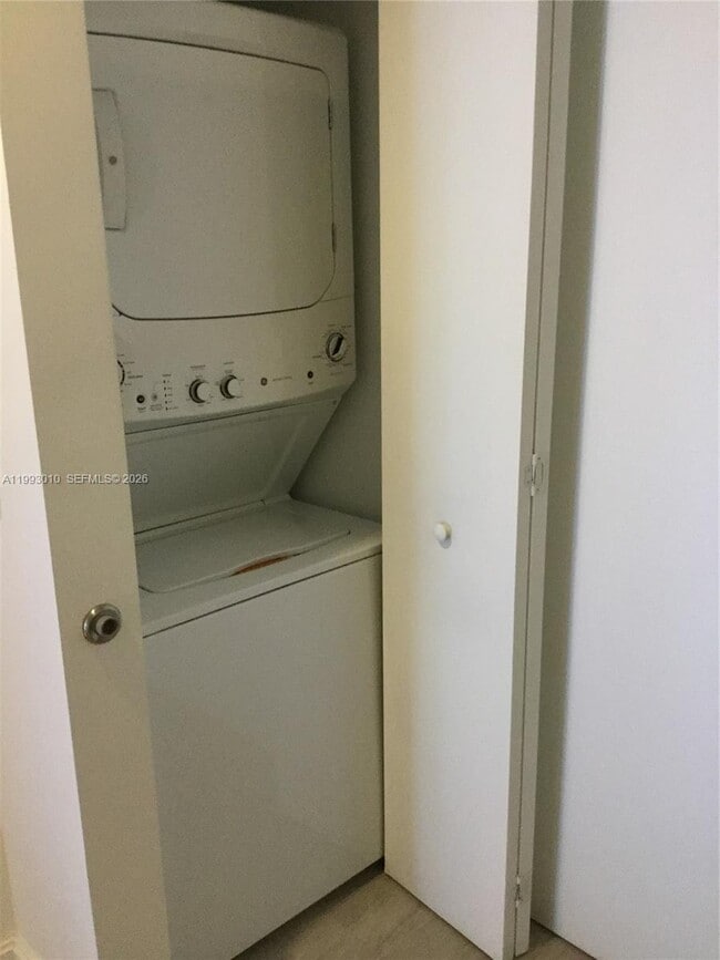 Building Photo - 55 SW 9th St