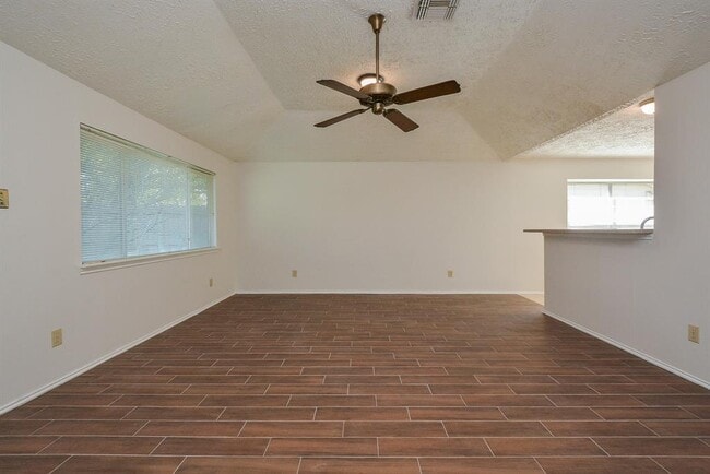 Building Photo - 6206 Bryant Pond Dr