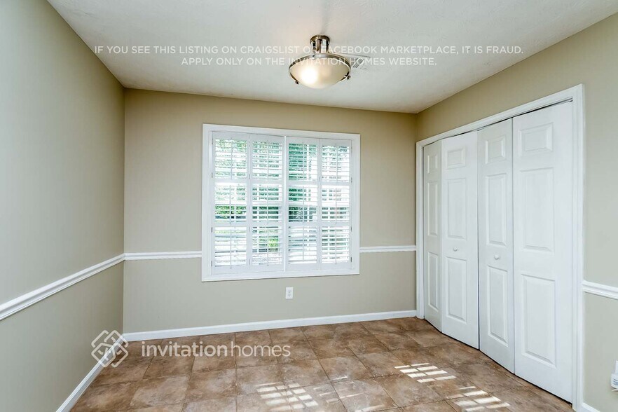 Building Photo - 10 Tara Ct