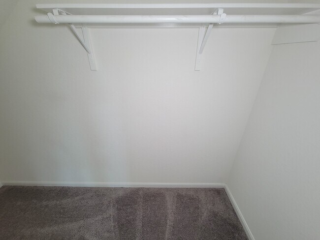 Building Photo - 727 Hardwood Grv Ct