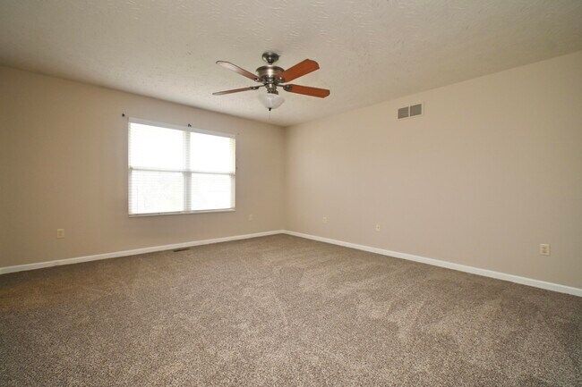 Building Photo - 5898 Ethan Dr