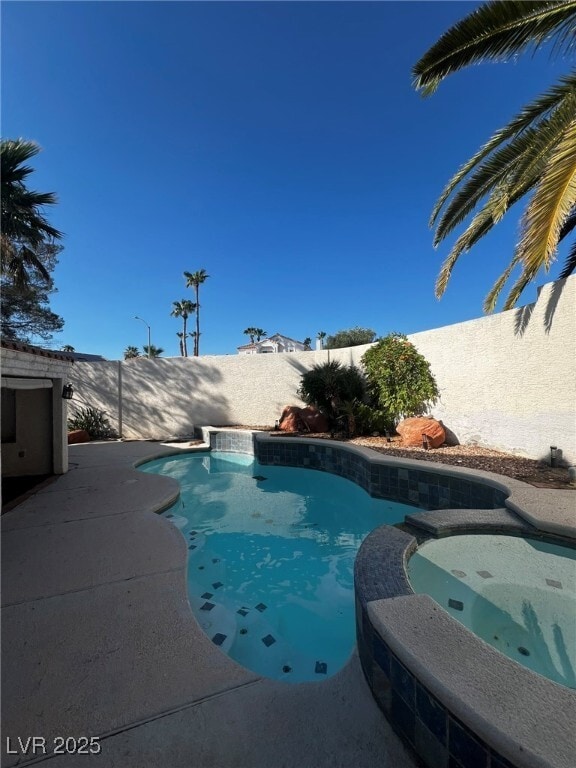 Building Photo - 289 Vallarte Dr