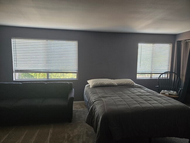 Building Photo - 1749 Old Mill Rd