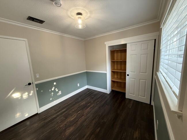 Building Photo - Updated Home in Dixon
