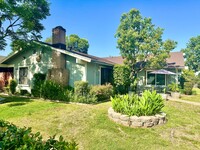 Building Photo - 2345 N Vagedes Ave