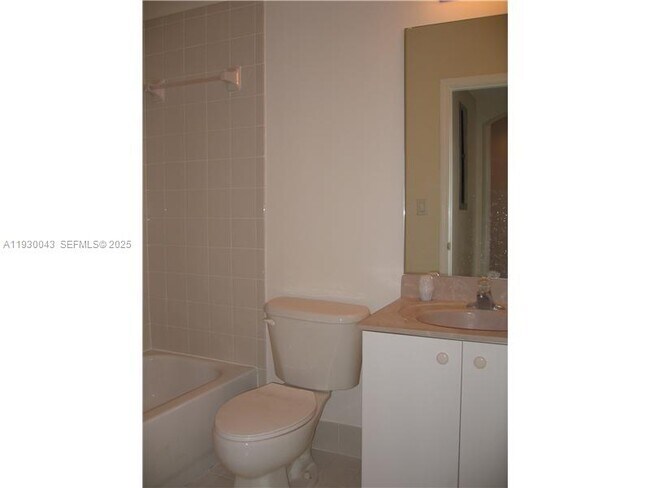 Building Photo - 2271 NE 42nd Cir